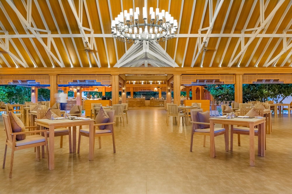 Kudafushi Resort and Spa 36/56