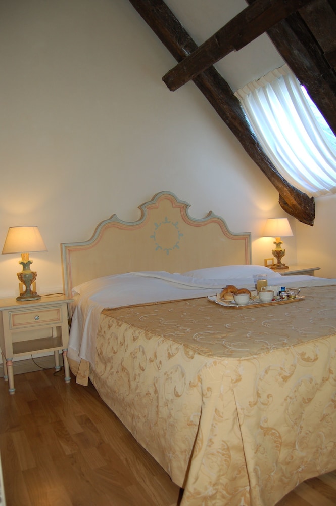 STANDARD, DOUBLE BED