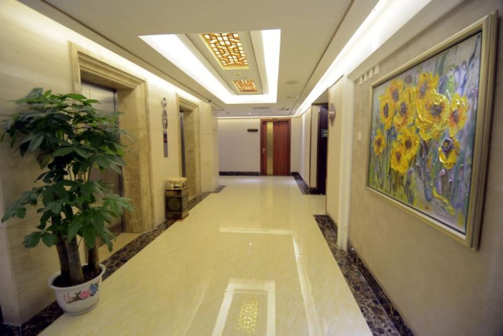 Baoyue Hotel 7/26