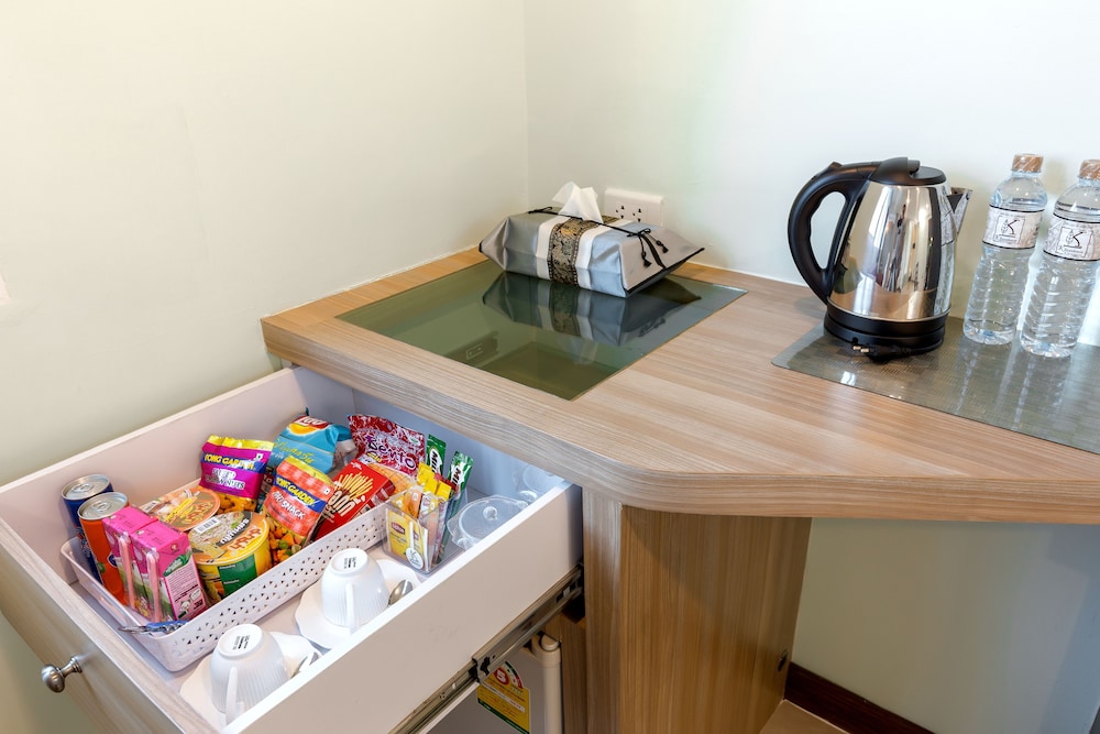 RoomQuest Suvarnabhumi Airport Rom Klao 32/55
