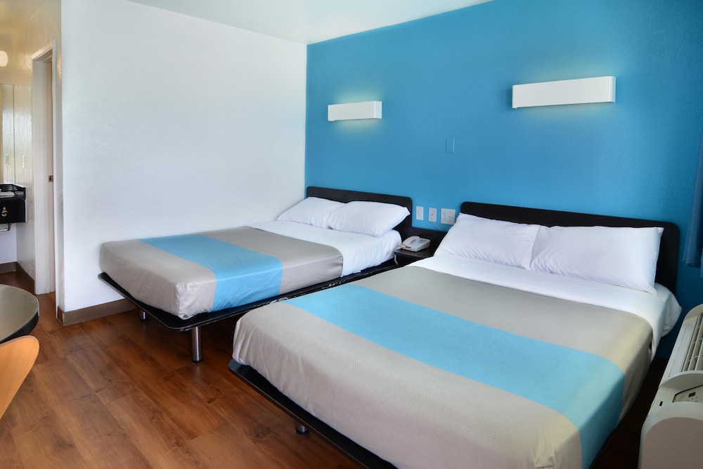 Motel6 Galveston, TX 26/59