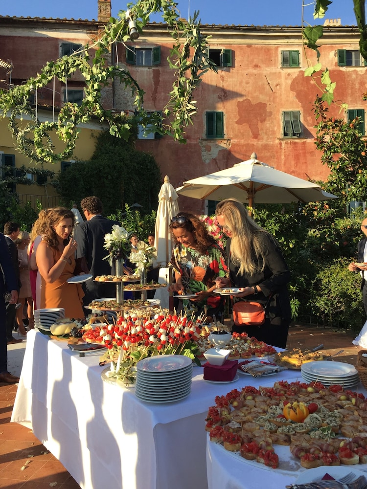 Hotel Villa Sermolli 6/50