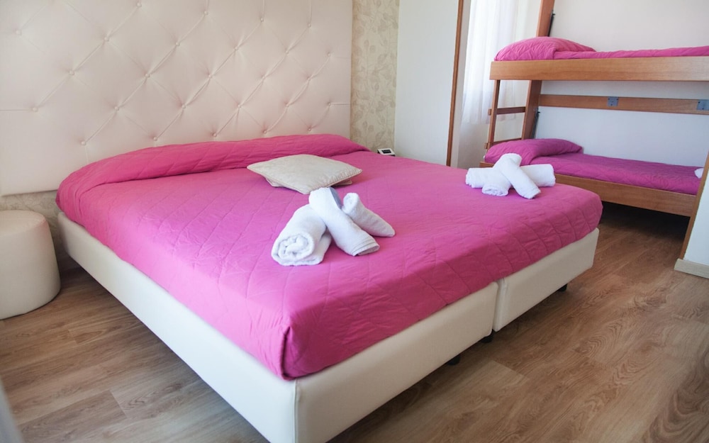 1 BEDROOM, FAMILY, SEA VIEW