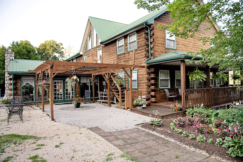 Berry Patch Bed and Breakfast 3/50