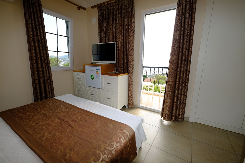 ROOM, DOUBLE BED, SEA VIEW