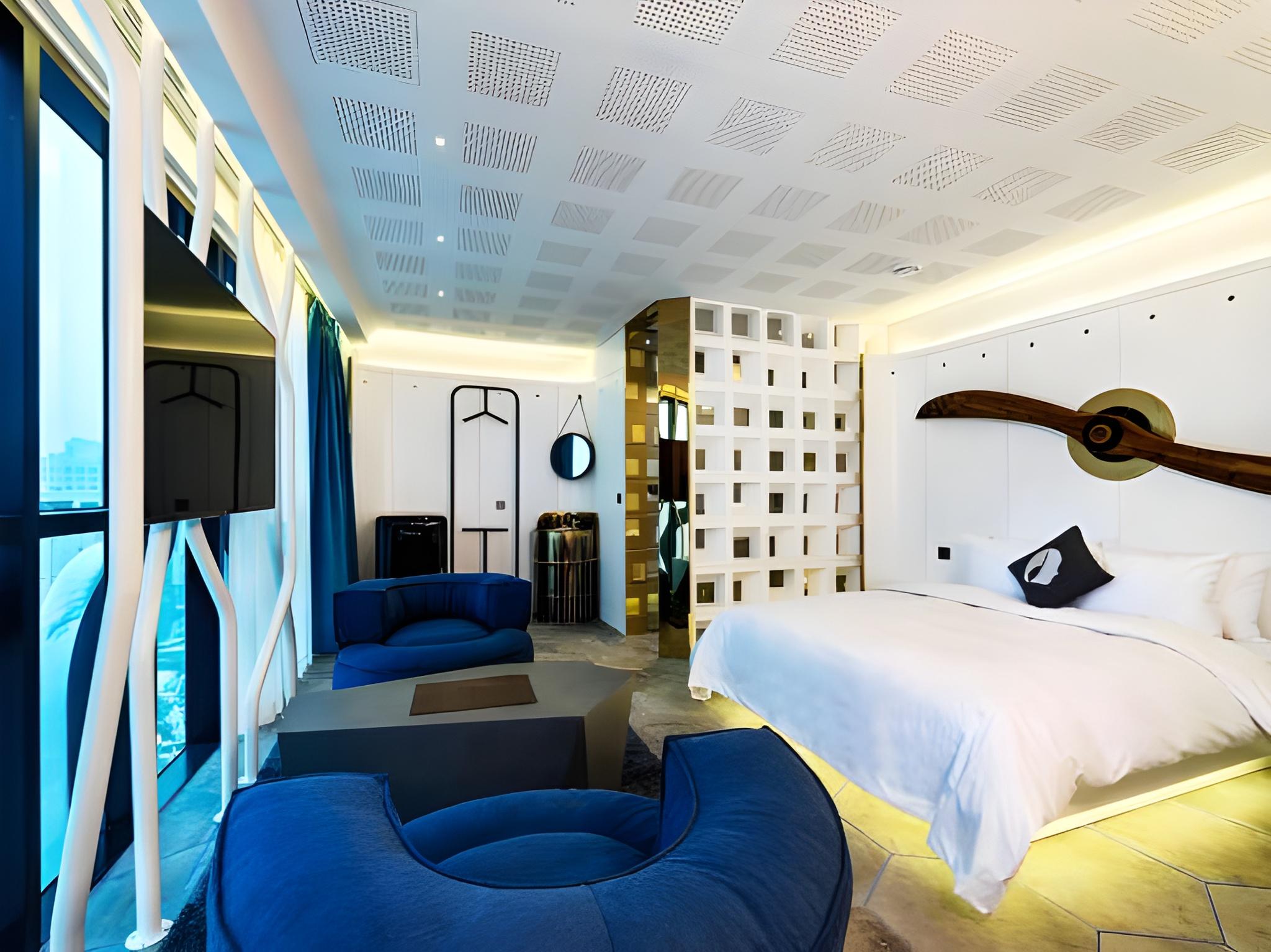 Designer, Suite