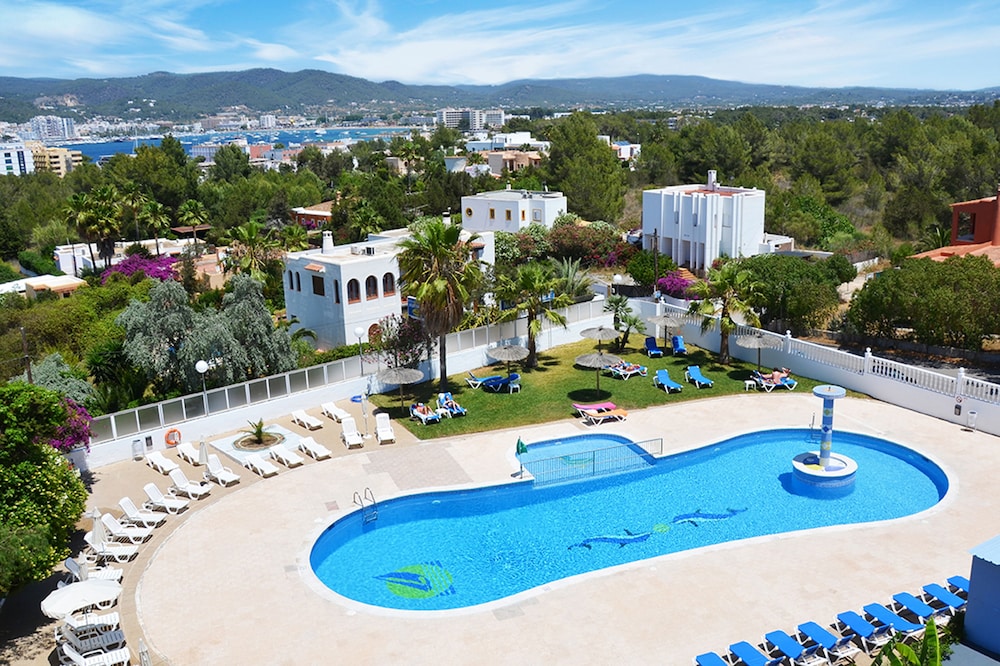 Aparthotel Vibra Monterrey in SANT JOSEP DE SA TALAIA