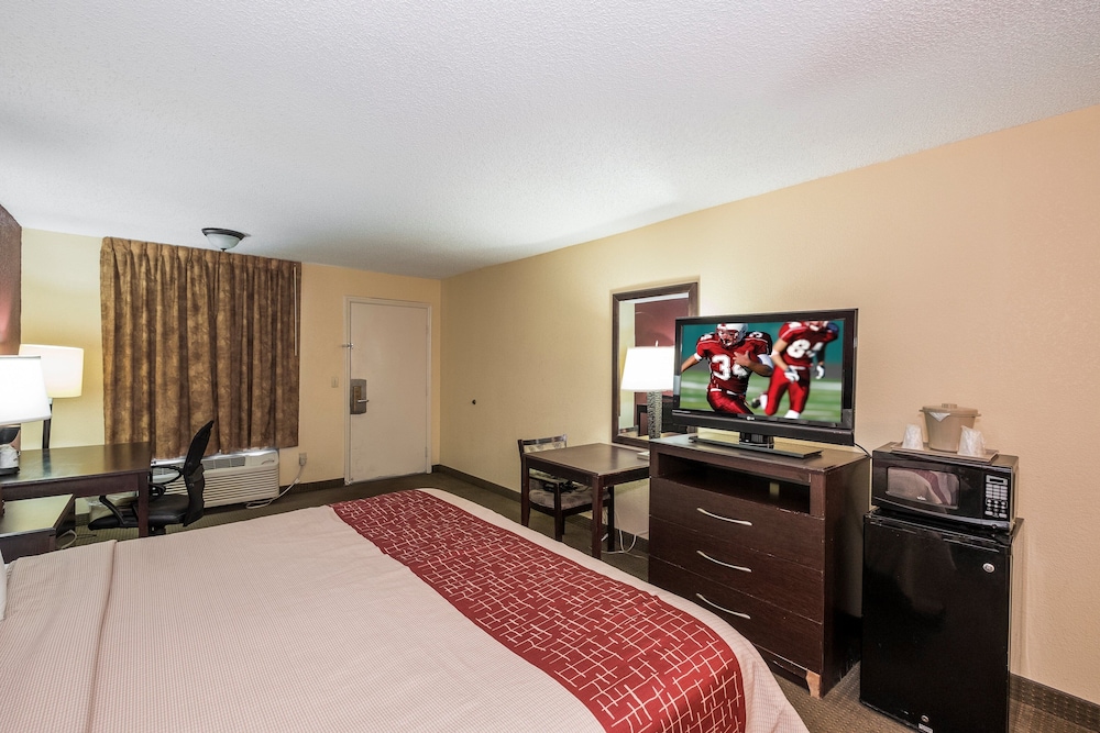 Red Roof Inn Baldwin 16/38