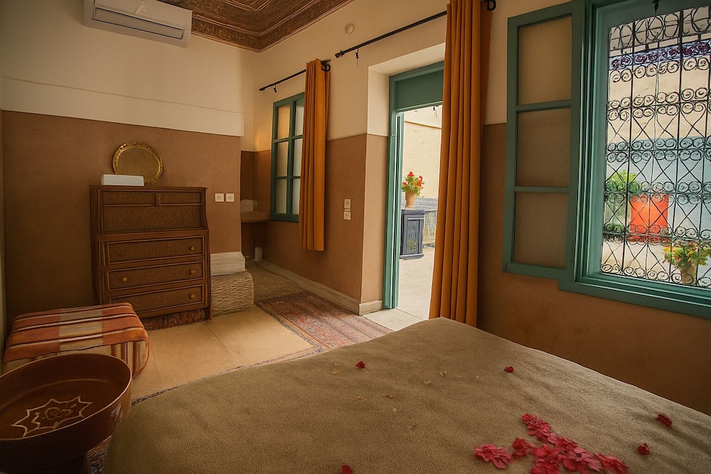 Riad 111 42/65