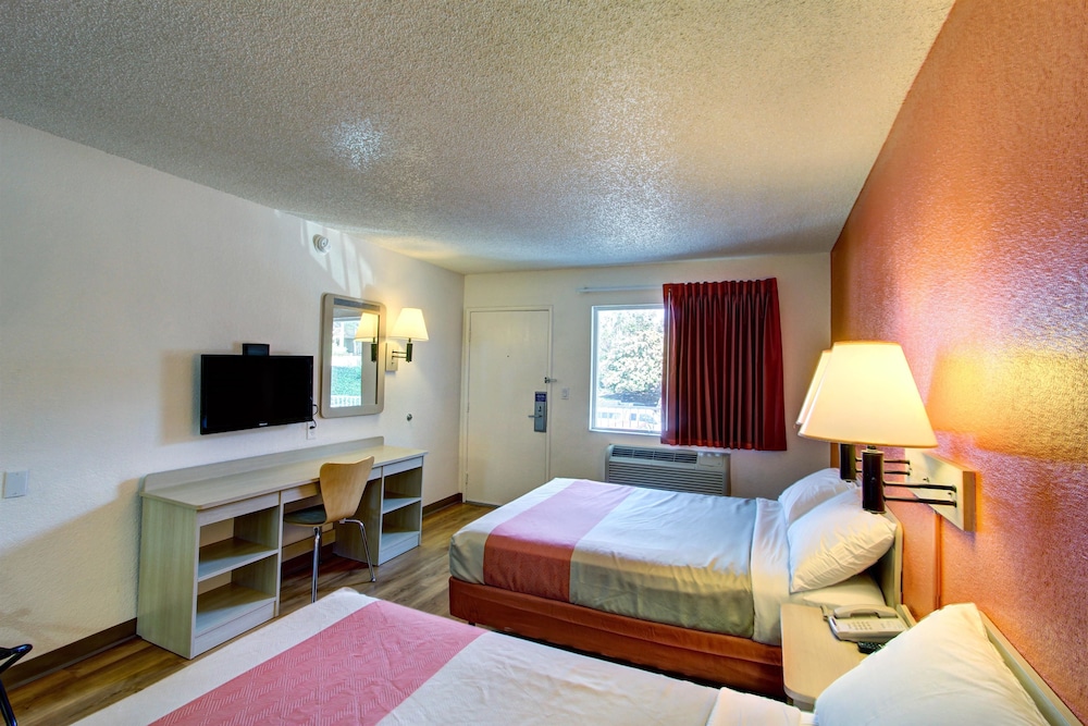 Motel6 La Mesa, CA - San Diego 28/58