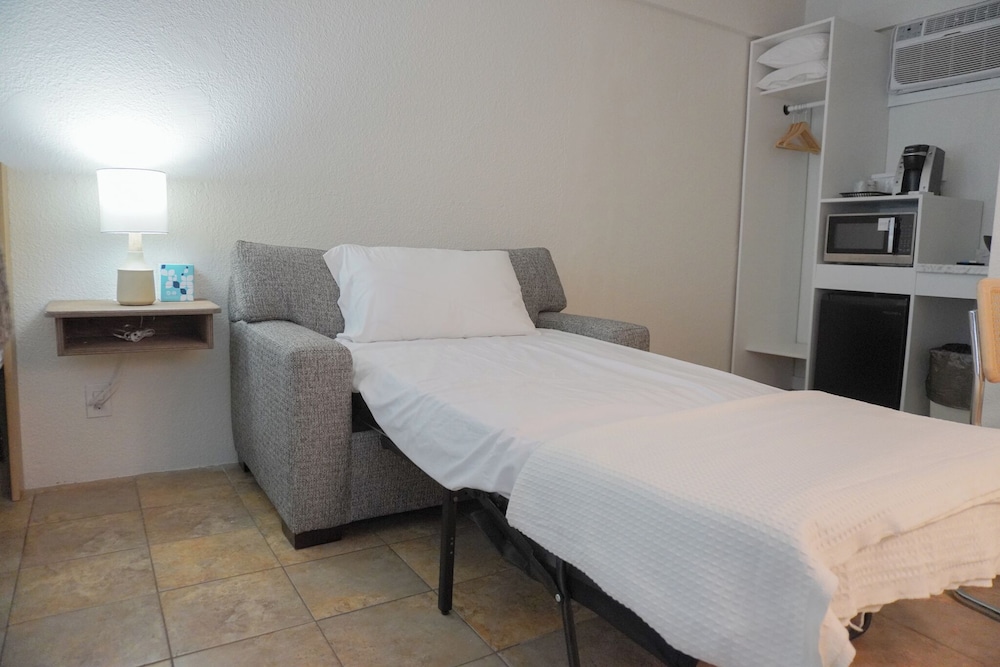 Casa Del Sole Motel 25/54