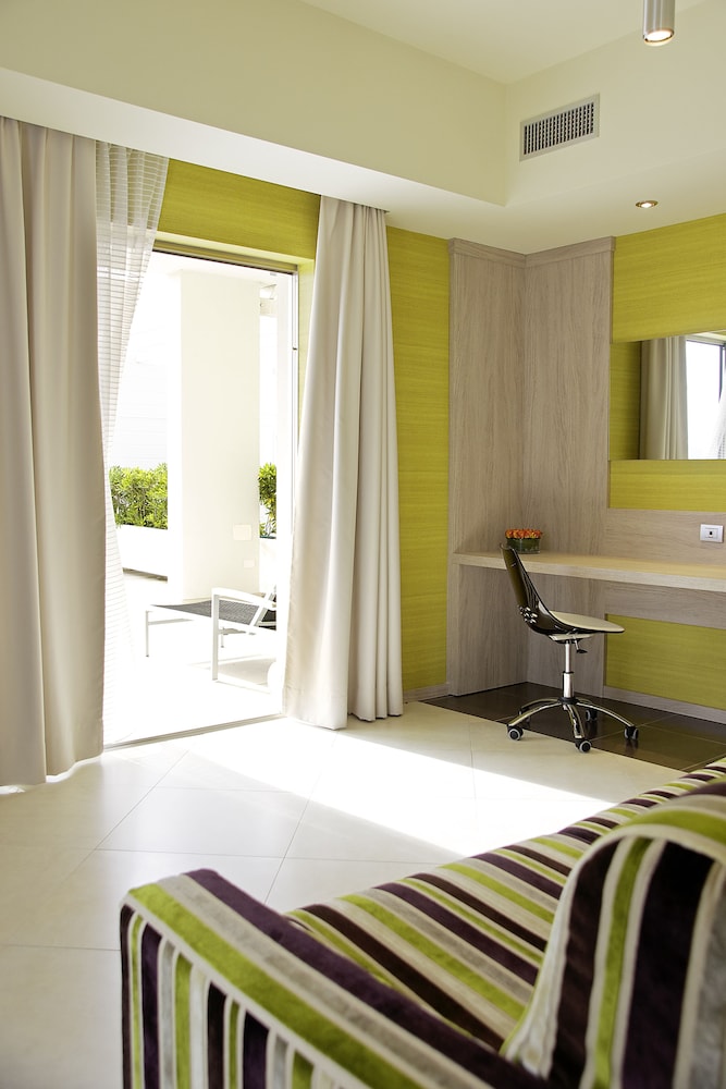JAZZ HOTEL 29/64