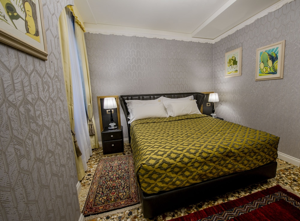 Ego Boutique - The Silk Road 20/50