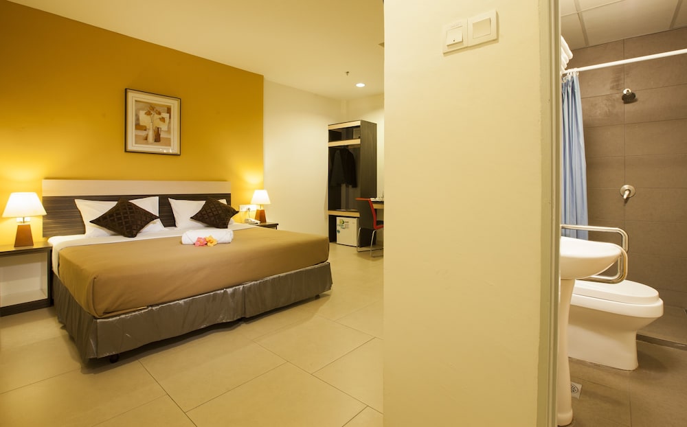 Leo Express Hotel 11/43