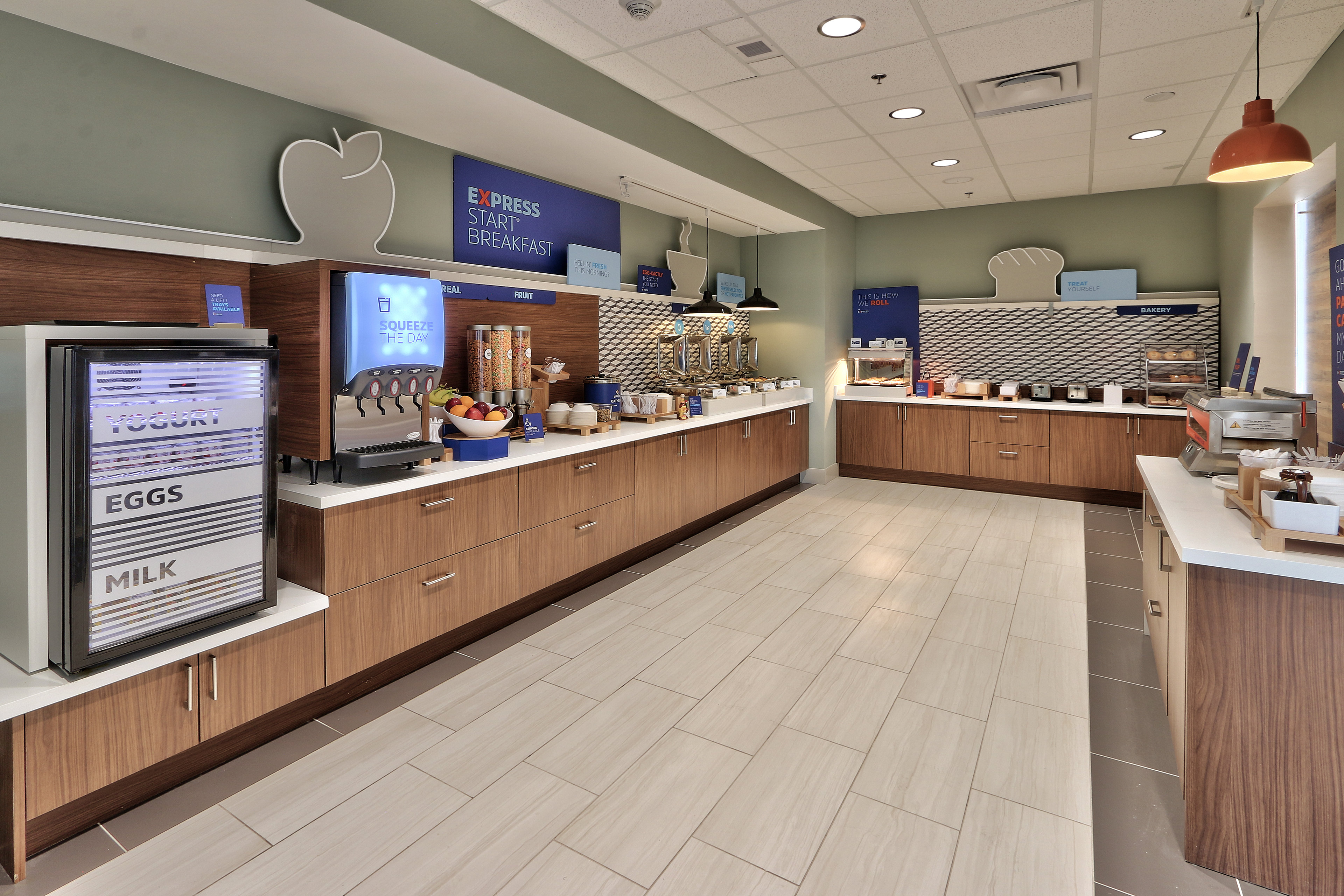 Holiday Inn Express & Suites Albuquerque East 7/34