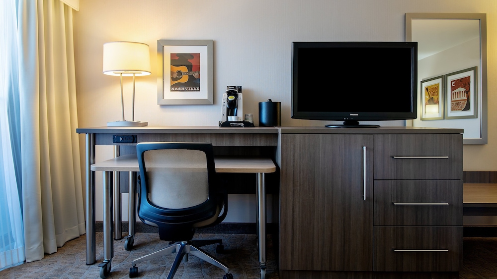 Holiday Inn Nashville-Vanderbilt (Dwtn) 65/82