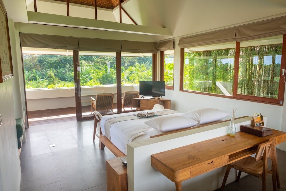 Tegal Sari Accommodation 8/50