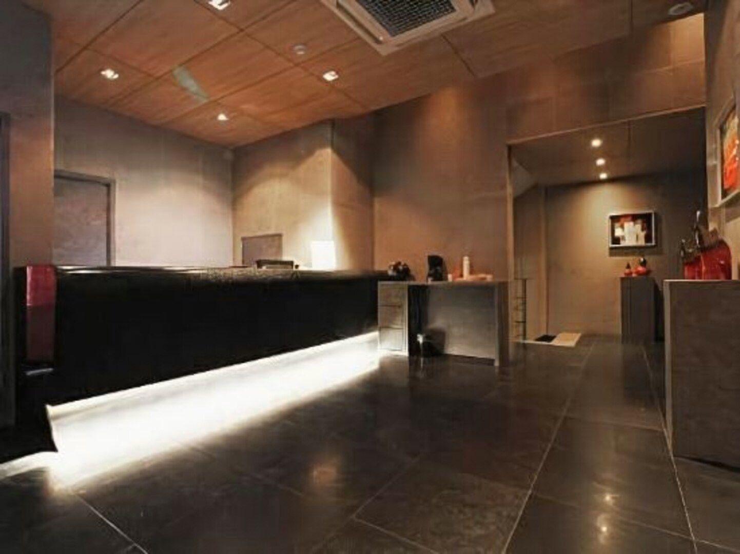 Valentine Hotel 12/34