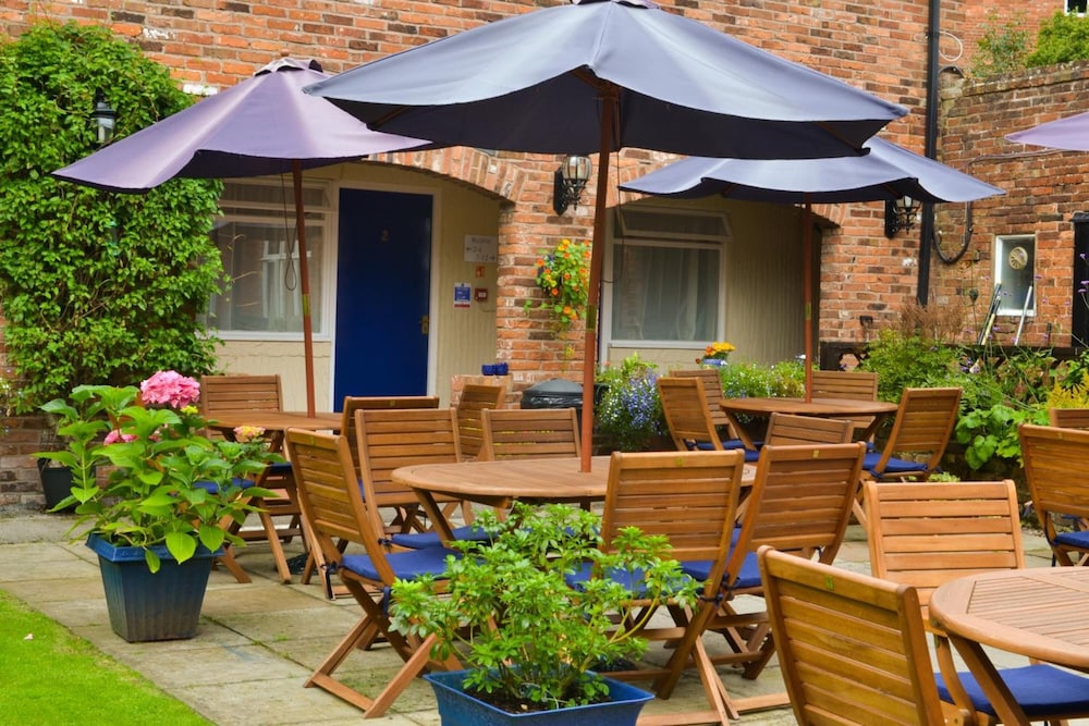 The Manor Guesthouse 27/50