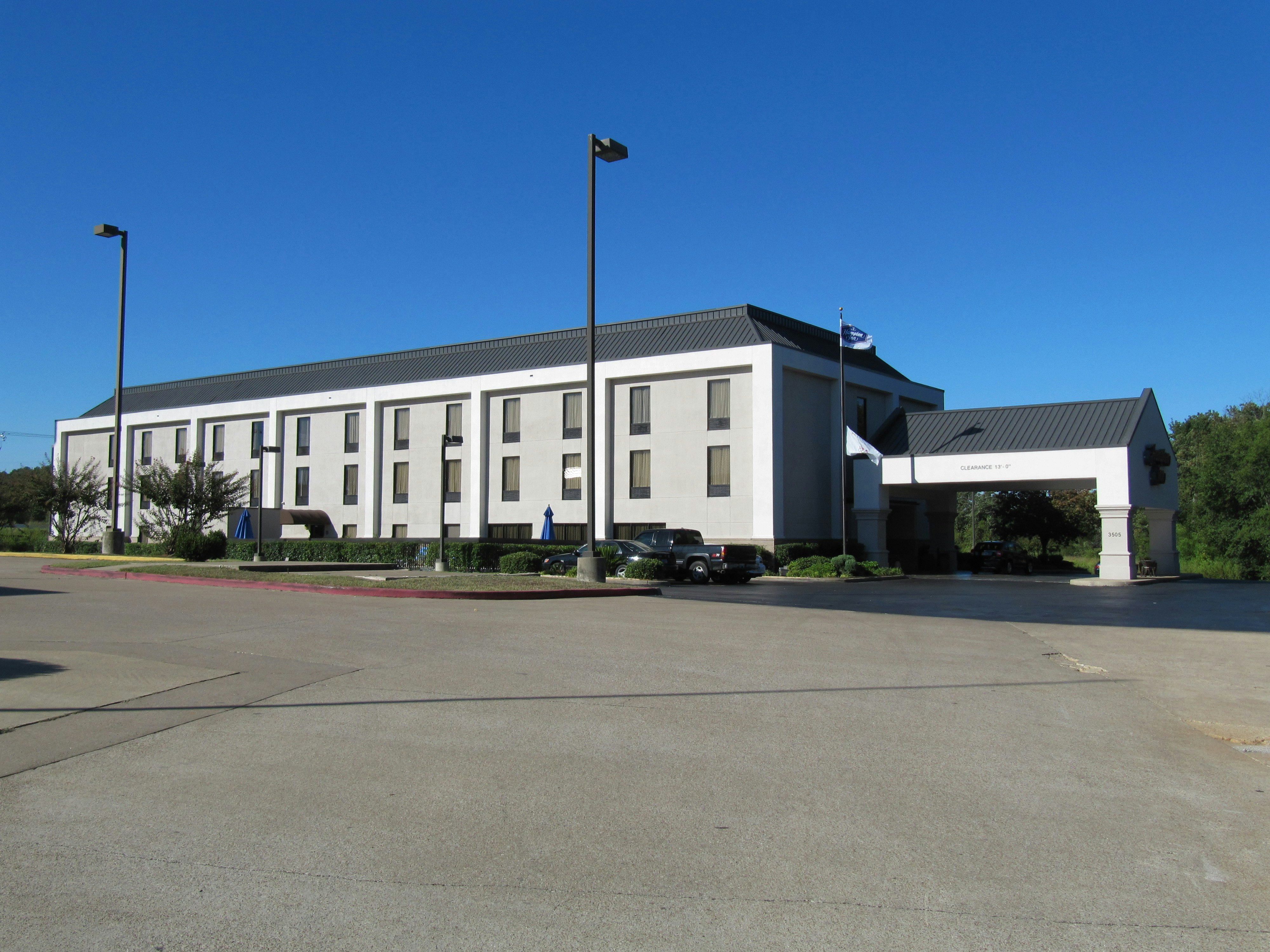 Hampton Inn Lindale/Tyler 24/30