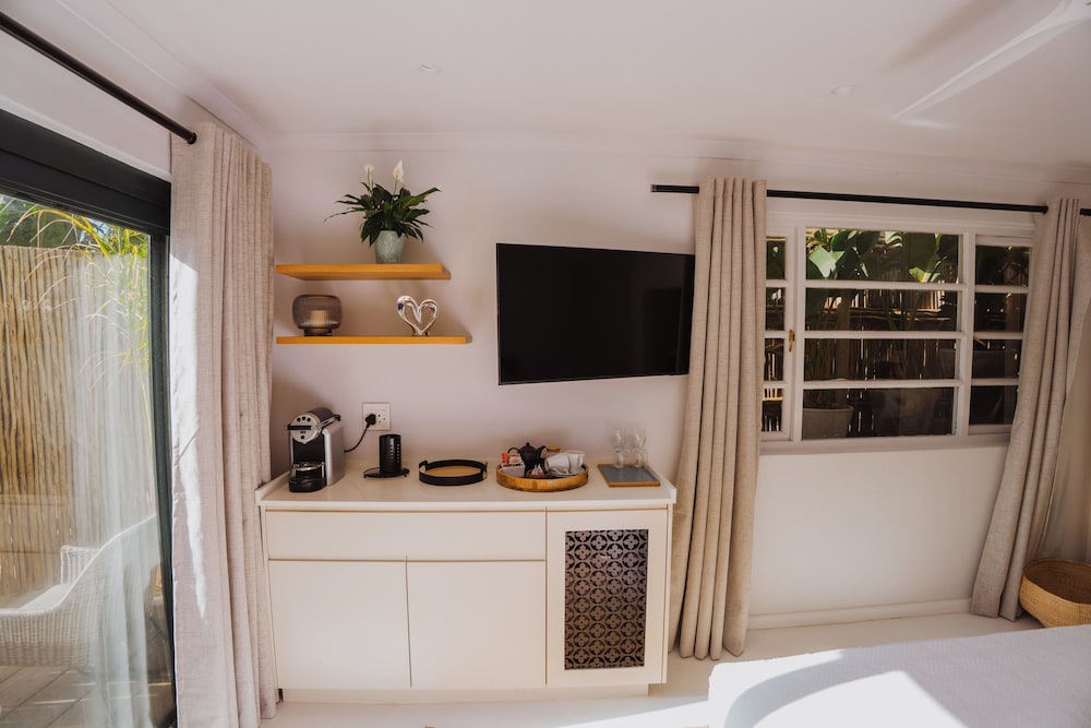 The Bungalow 5/50