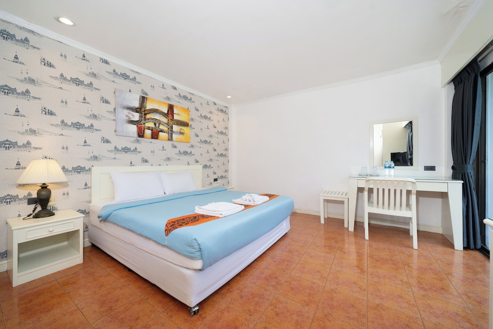 4 Bedrooms, Apartment, Twin Beds, 4 King Beds, Kitchen