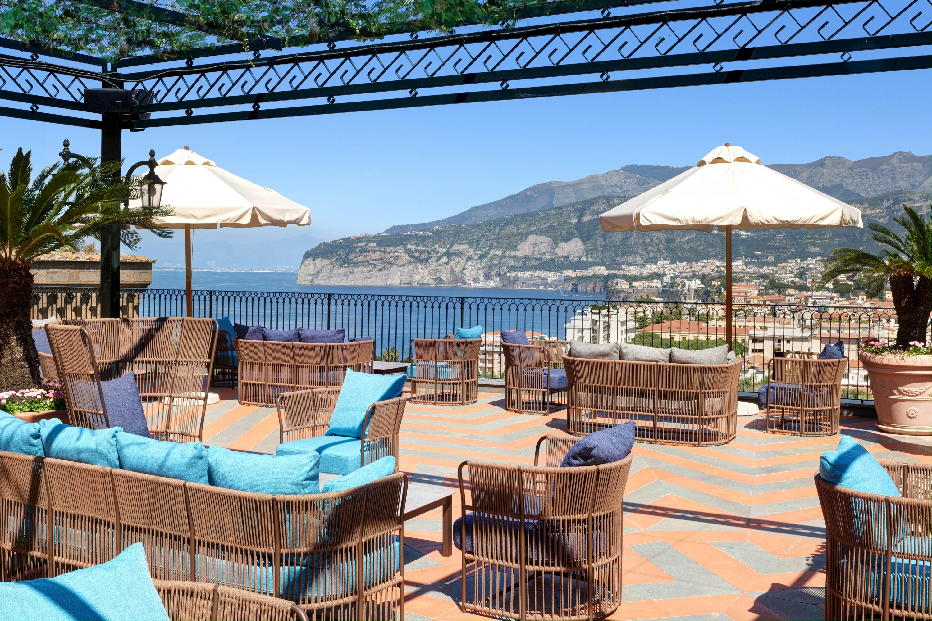 Grand Hotel Capodimonte 58/65