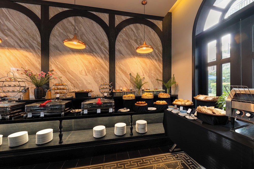 Hoi An Delicacy Hotel & Spa 75/100