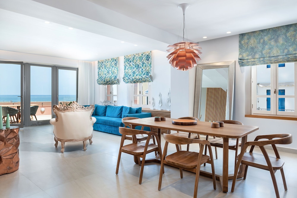 Avra Venetian Harbour Apartments 32/50