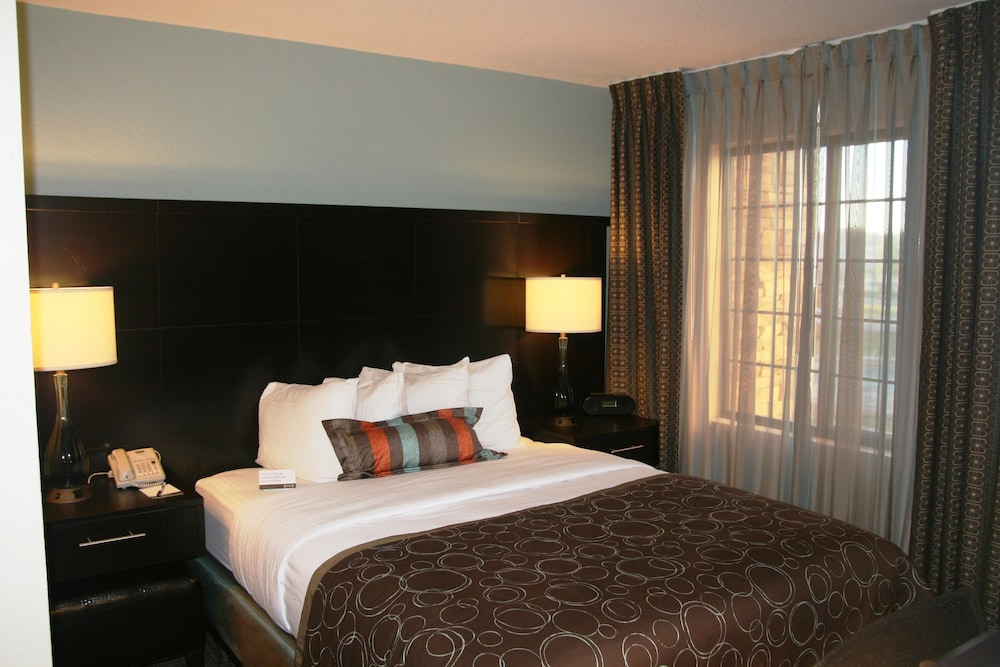 Staybridge Suites Tulsa-Woodland Hills 17/56