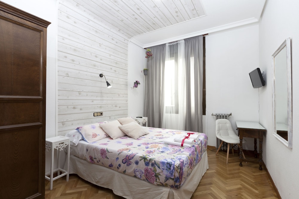 Hostal Hispano 40/67