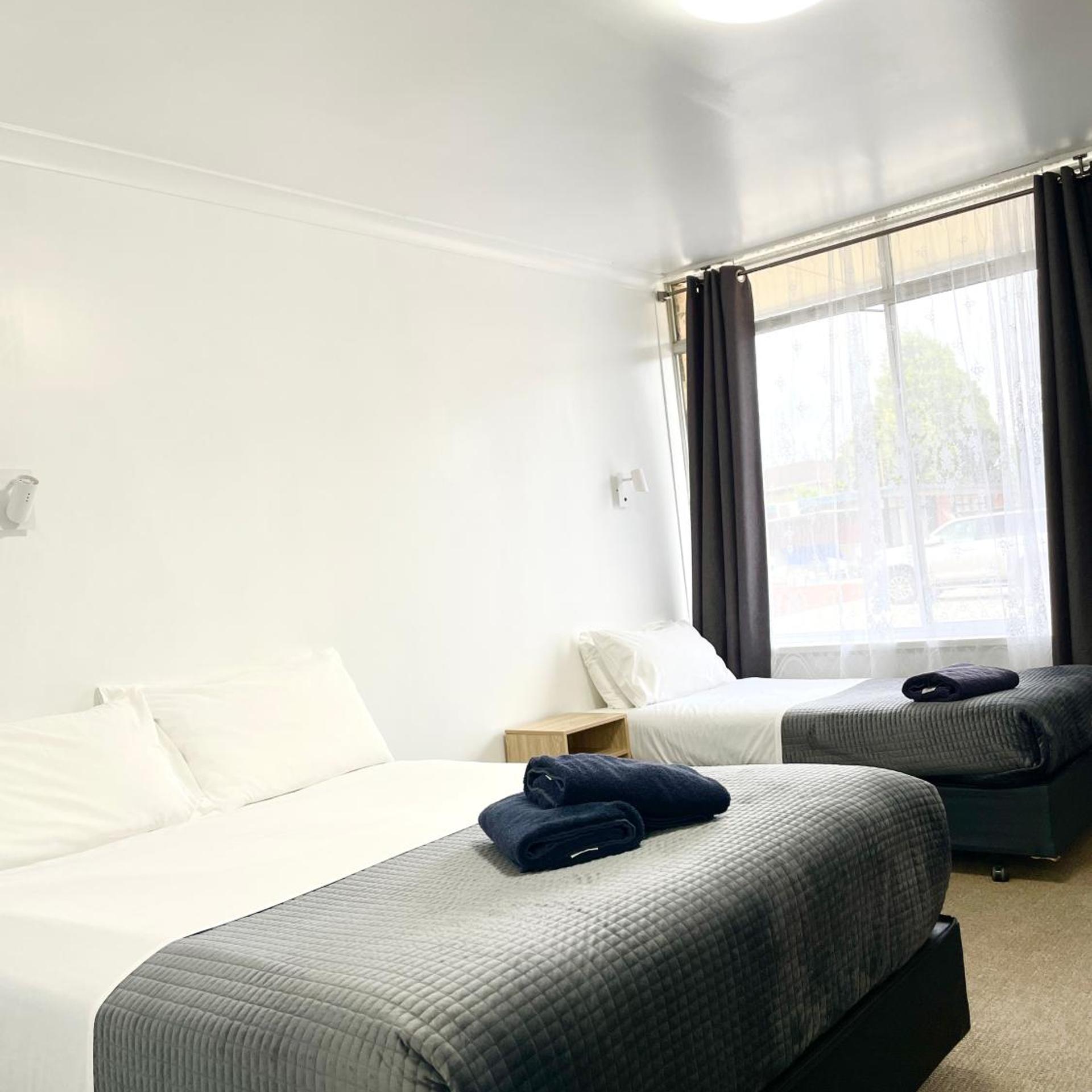 AVENUE MOTEL 13/49