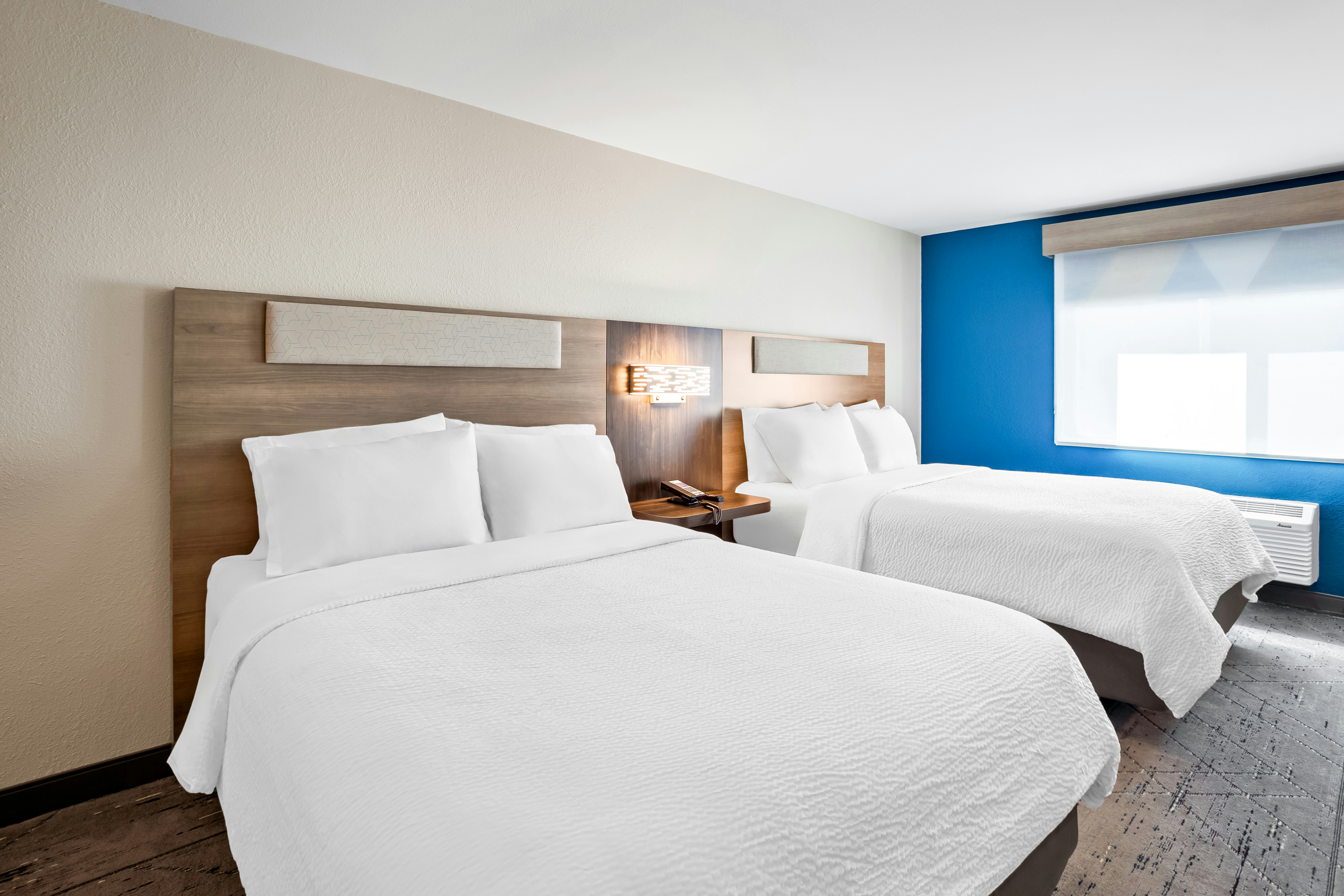 Standard, 2 Queen Beds, Accessible, Holiday Inn Express & Suites Tumwater - Olympia By IHG 3/9