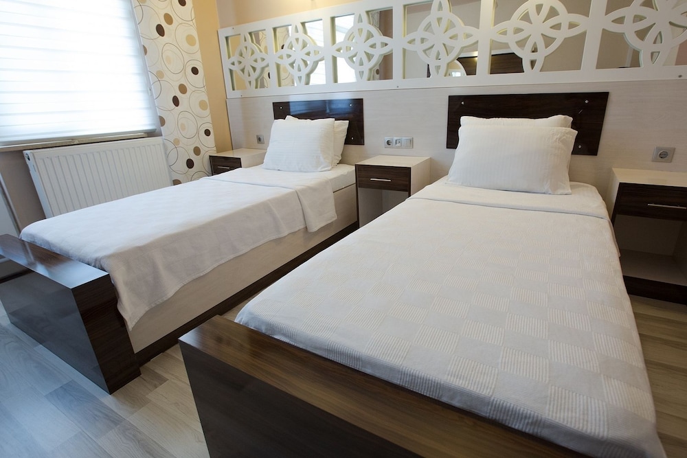 Ozbay Hotel 9/50
