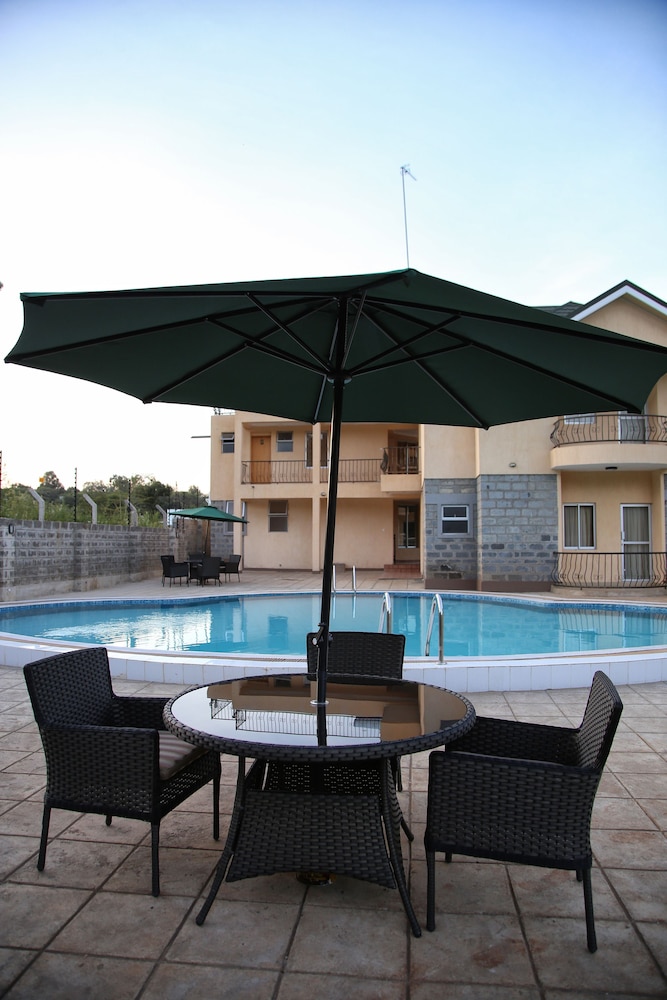 Longview Suites 45/51