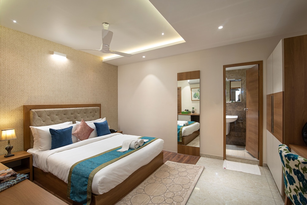 Time Square Boutique Hotel 12/30