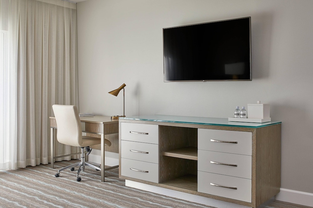 Hotel Paseo Autograph Collection 36/50