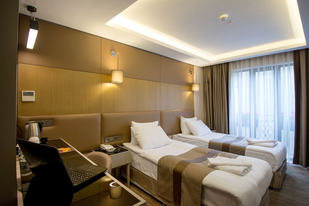 Gk Regency Suites Hotel 11/54
