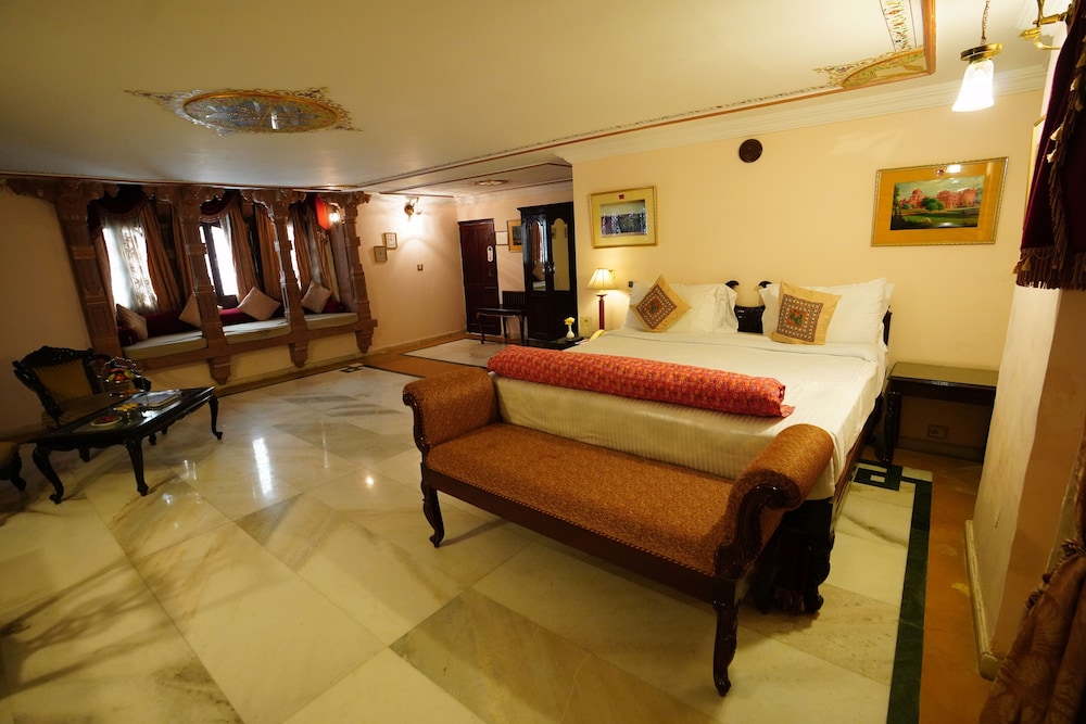 Laxmi Niwas Palace 19/65