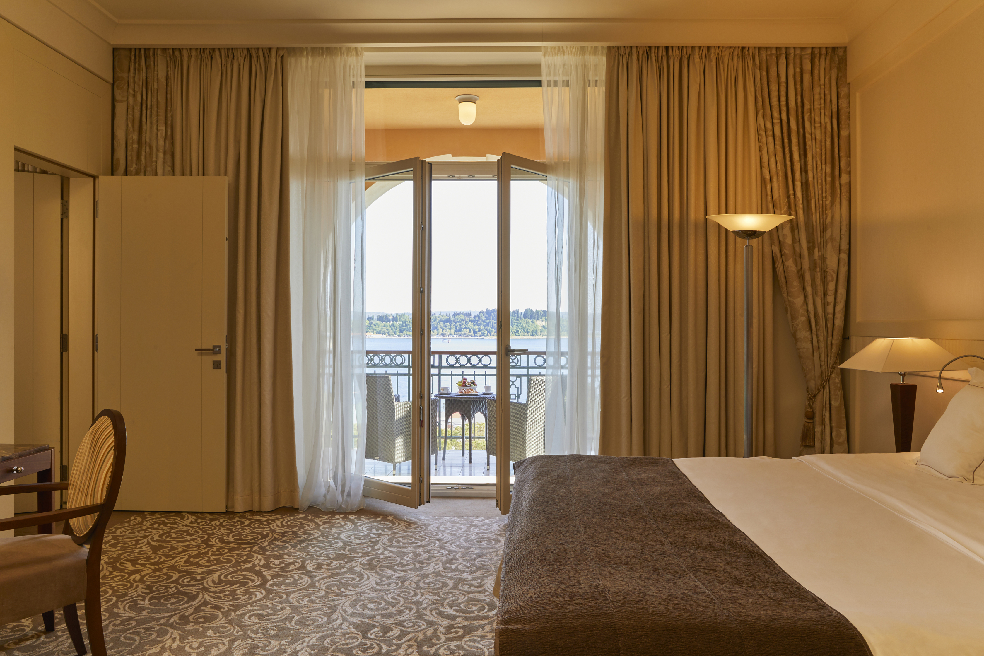 Palace, Suite