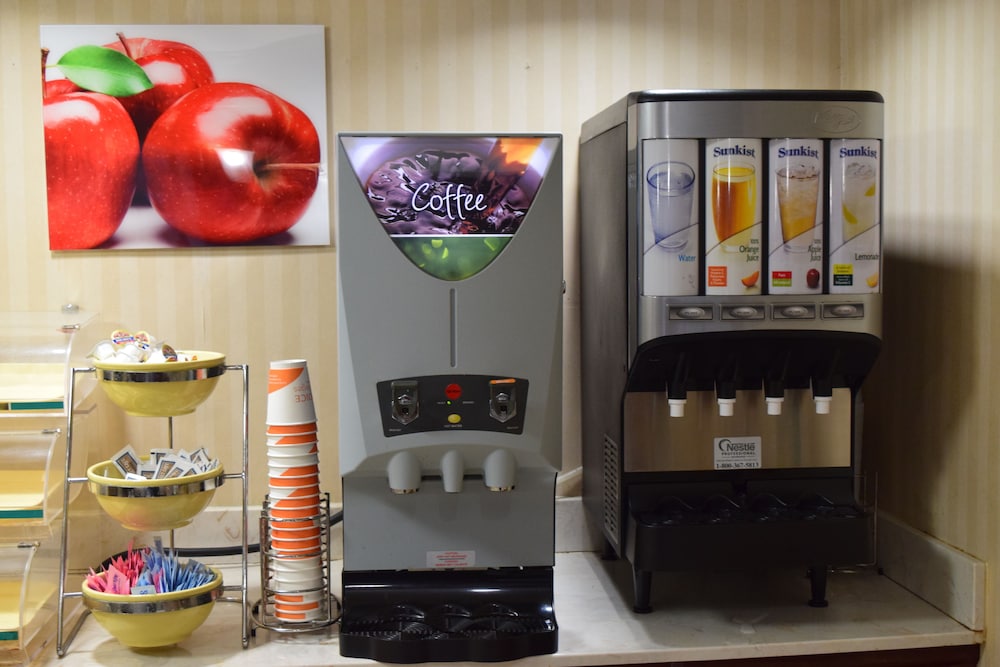 Quality Inn Rocky Mount near Event Center 18/39