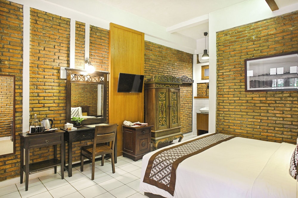 Paku Mas Hotel 41/41