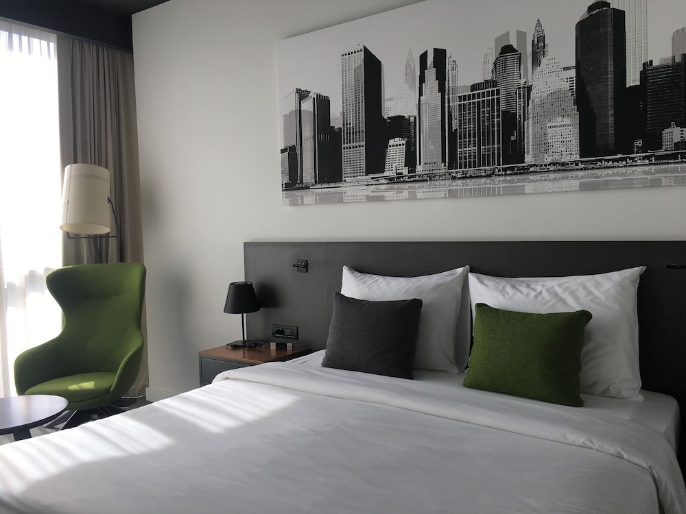 Crowne Plaza Podgorica by IHG 1/78
