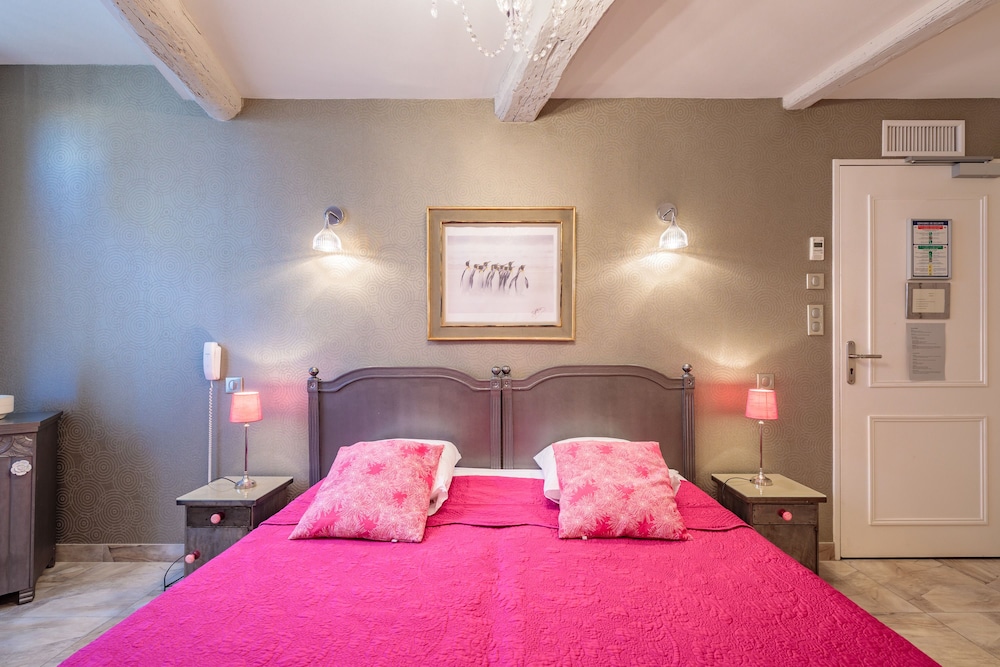 SUPERIOR, DOUBLE BED