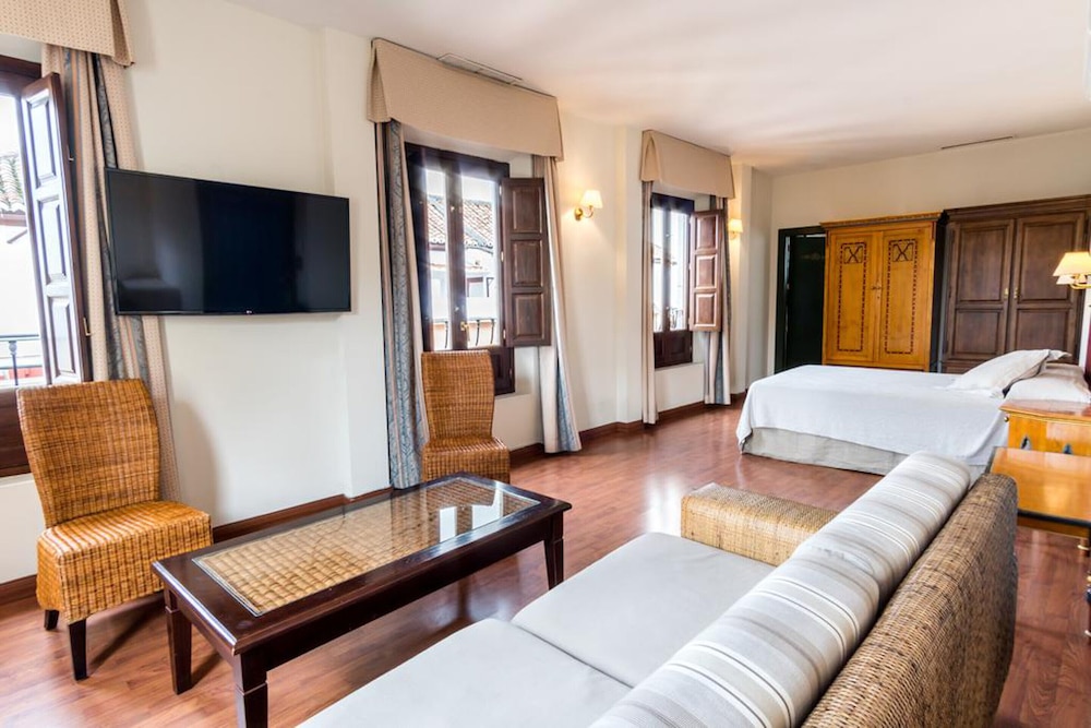 Plaza Nueva Hotel 49/67