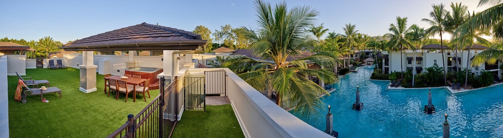 Pullman Port Douglas Sea Temple Resort and Spa 68/76