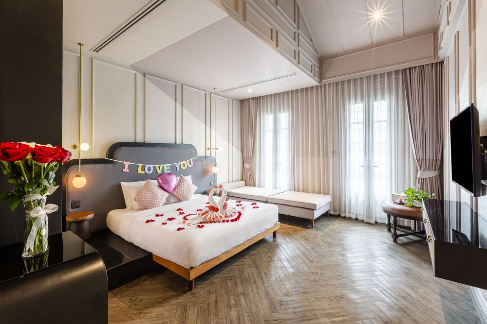 MiLa Hotel Thapae 36/63