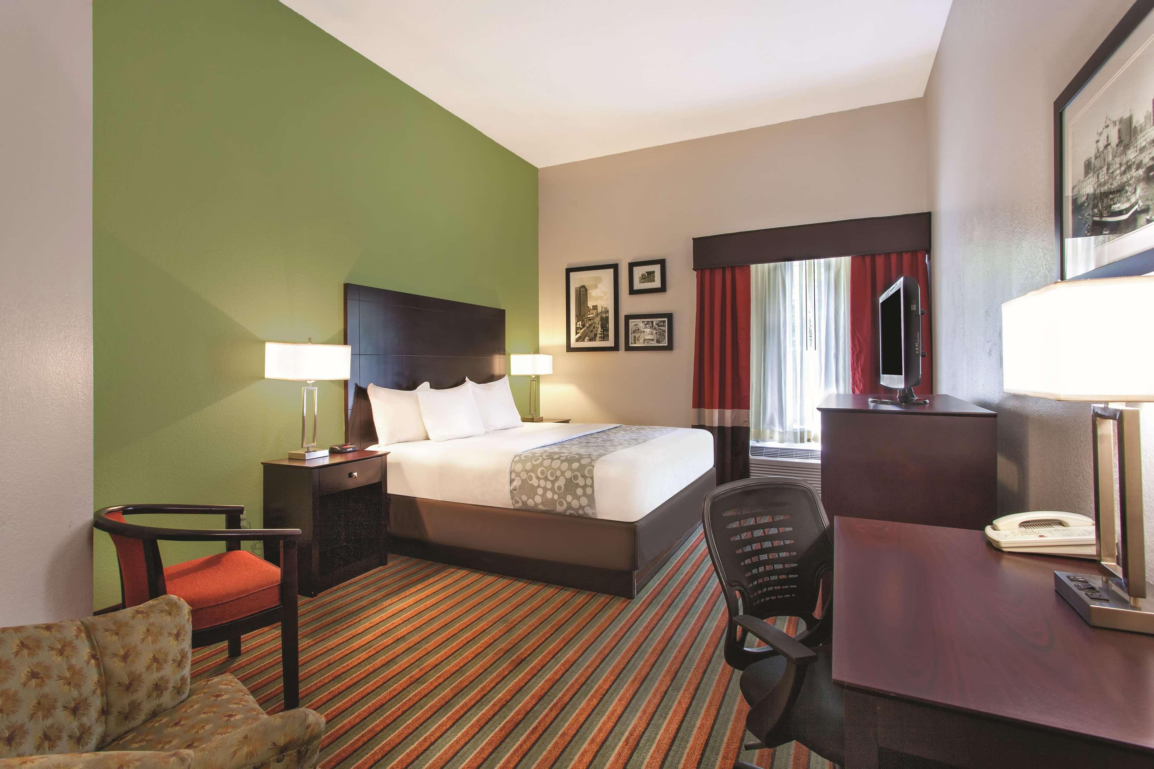 Efficiency, Studio, Suite, King Bed
