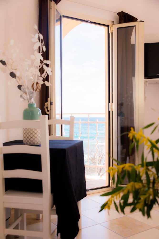 Hôtel Reine D'Azur 37/50