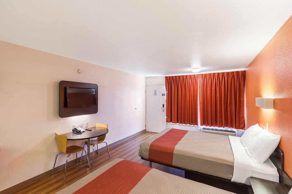 Motel6 Fort Worth, TX - Stockyards 11/29